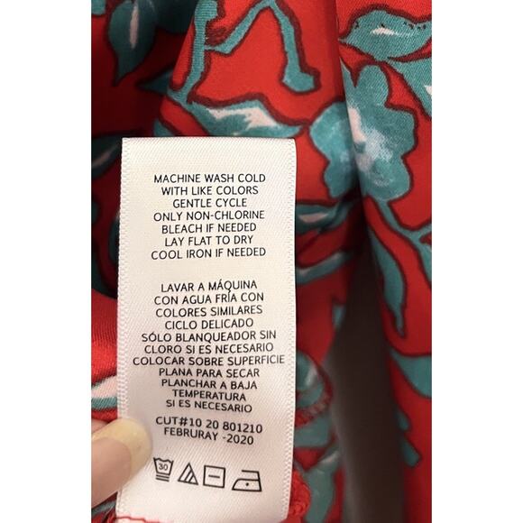 Love, Whit by Whitney Floral Long Sleeve Crop Satin V Neck Top Size Medium Red - Picture 10 of 10